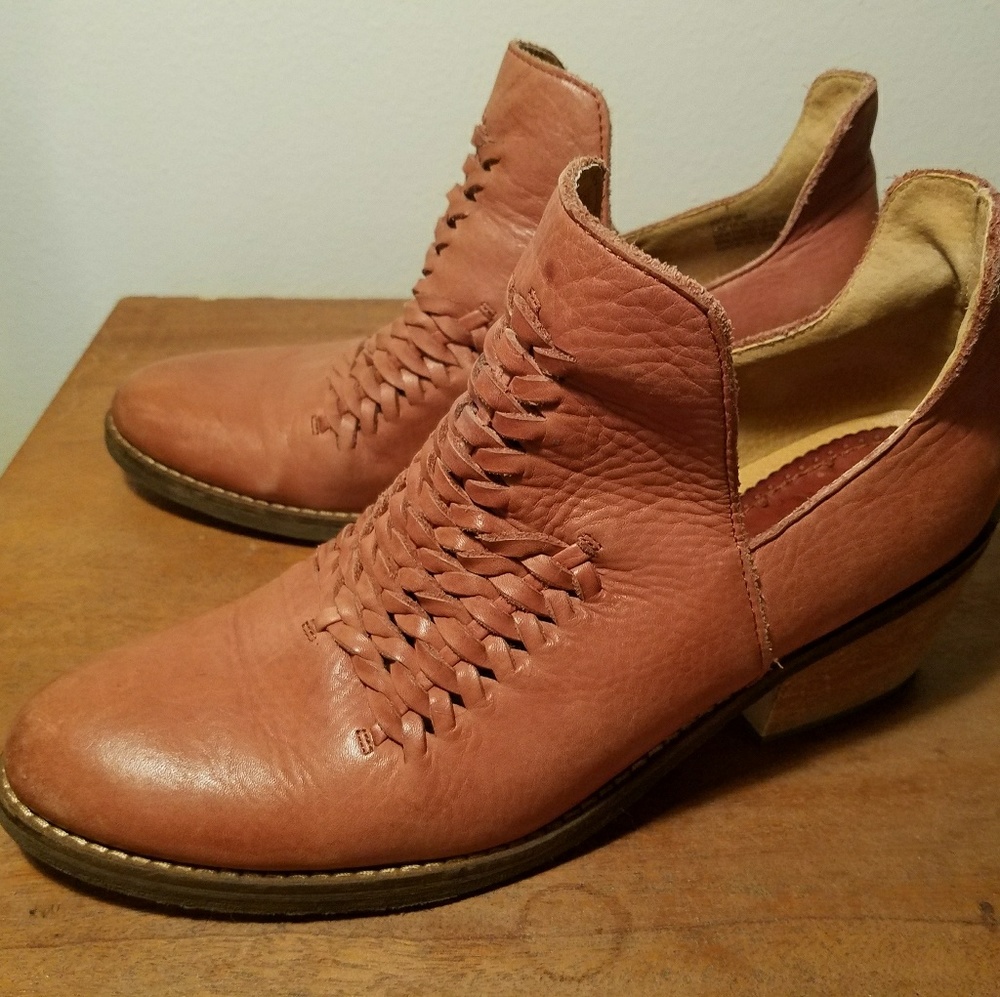 Latigo Kick Block Heel Woven Leather Ankle Boot